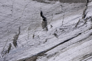 montagne freerider romain decede apres avoir ete emporte par une avalanche sur la marmolada