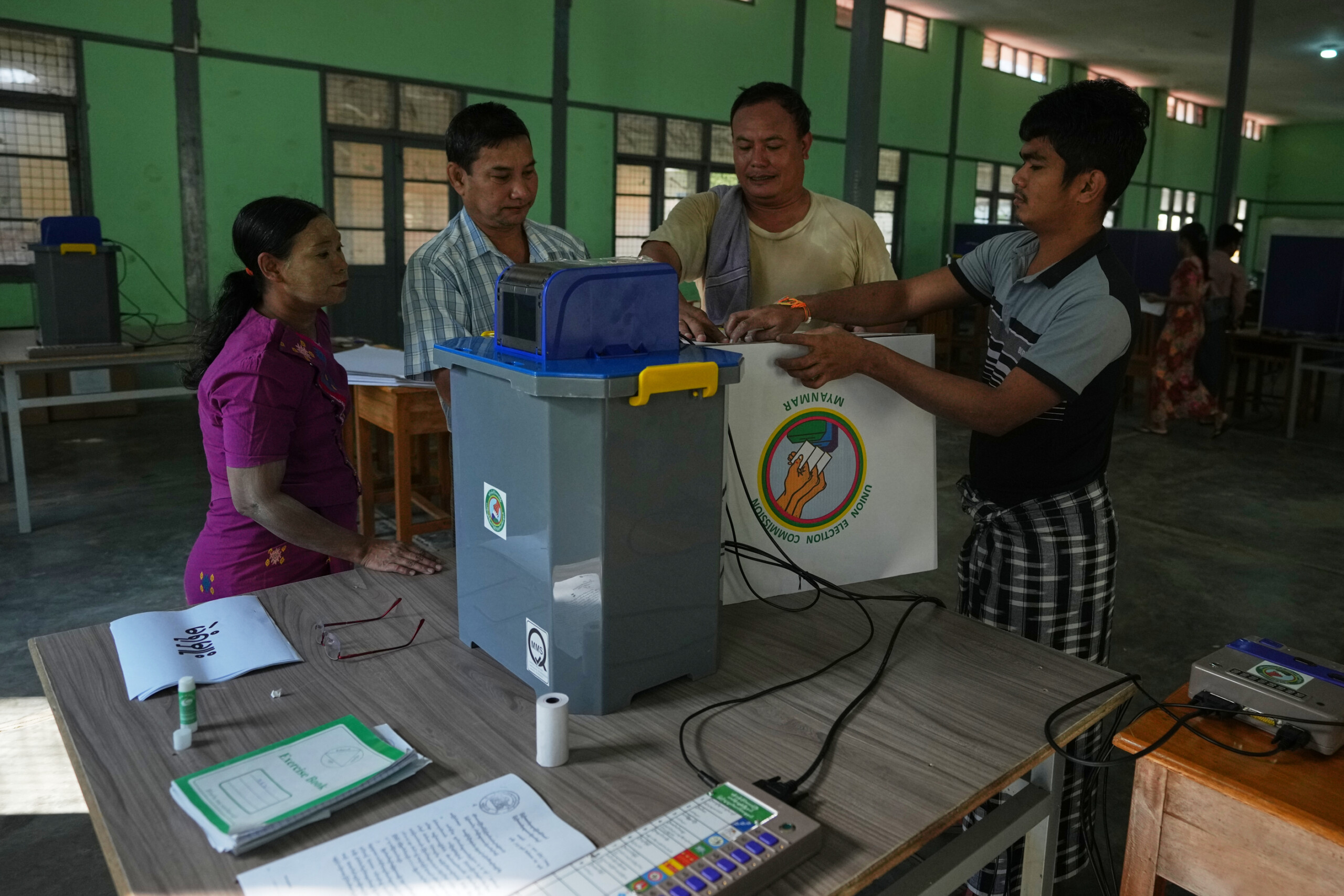 myanmar ouverture des urnes pour les premieres elections depuis la prise de pouvoir par les militaires scaled