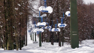 montagne accident de telepherique a macugnaga 3 blesses 100 personnes bloquees en altitude