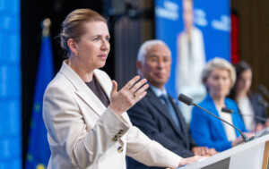 groenland premier ministre danois une attaque americaine signifierait la fin de lotan