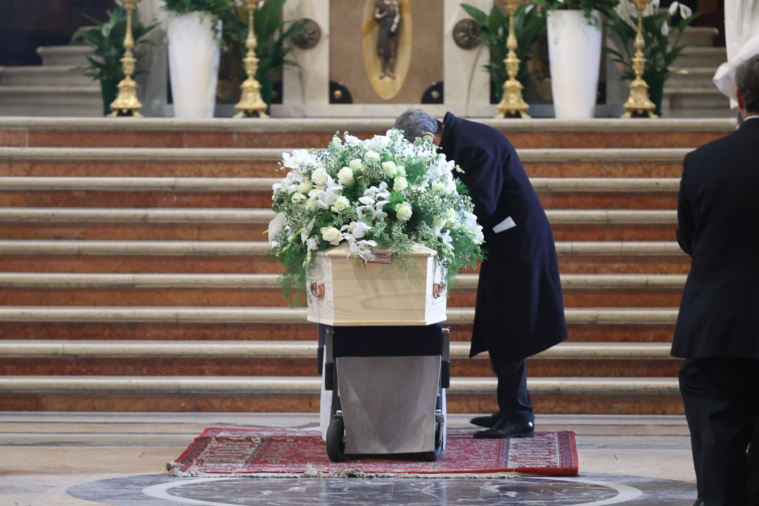 Crans-Montana, mère de Giovanni Tamburi : « La tragédie nous enseigne l'espoir » 1 crans montana mere de giovanni tamburi la tragedie nous enseigne lespoir scaled