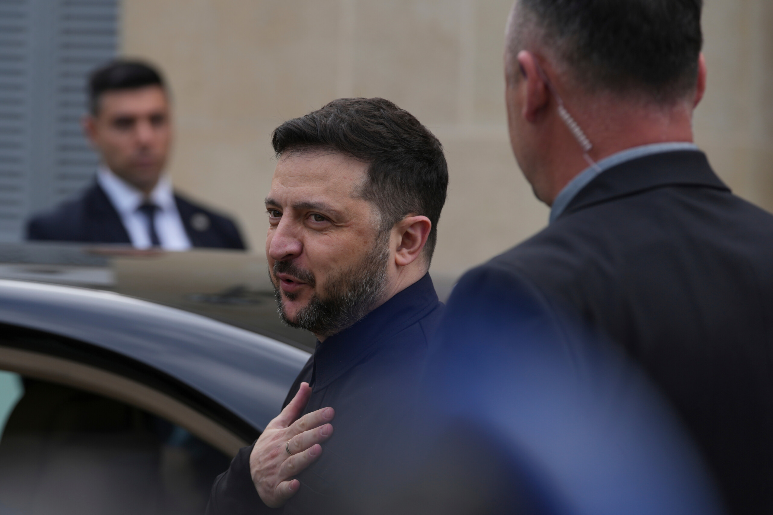 ukraine zelensky nouvelle session de pourparlers avec les etats unis a paris scaled