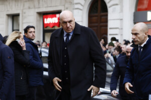 iran crosetto honneur au courage des iraniens