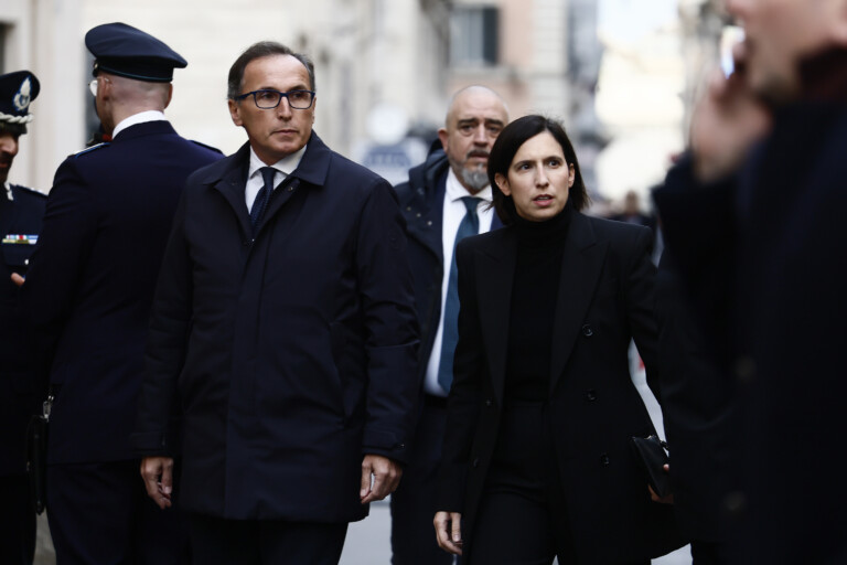 referendum schlein quand letat tue un poete comme aux etats unis un juge impartial est necessaire