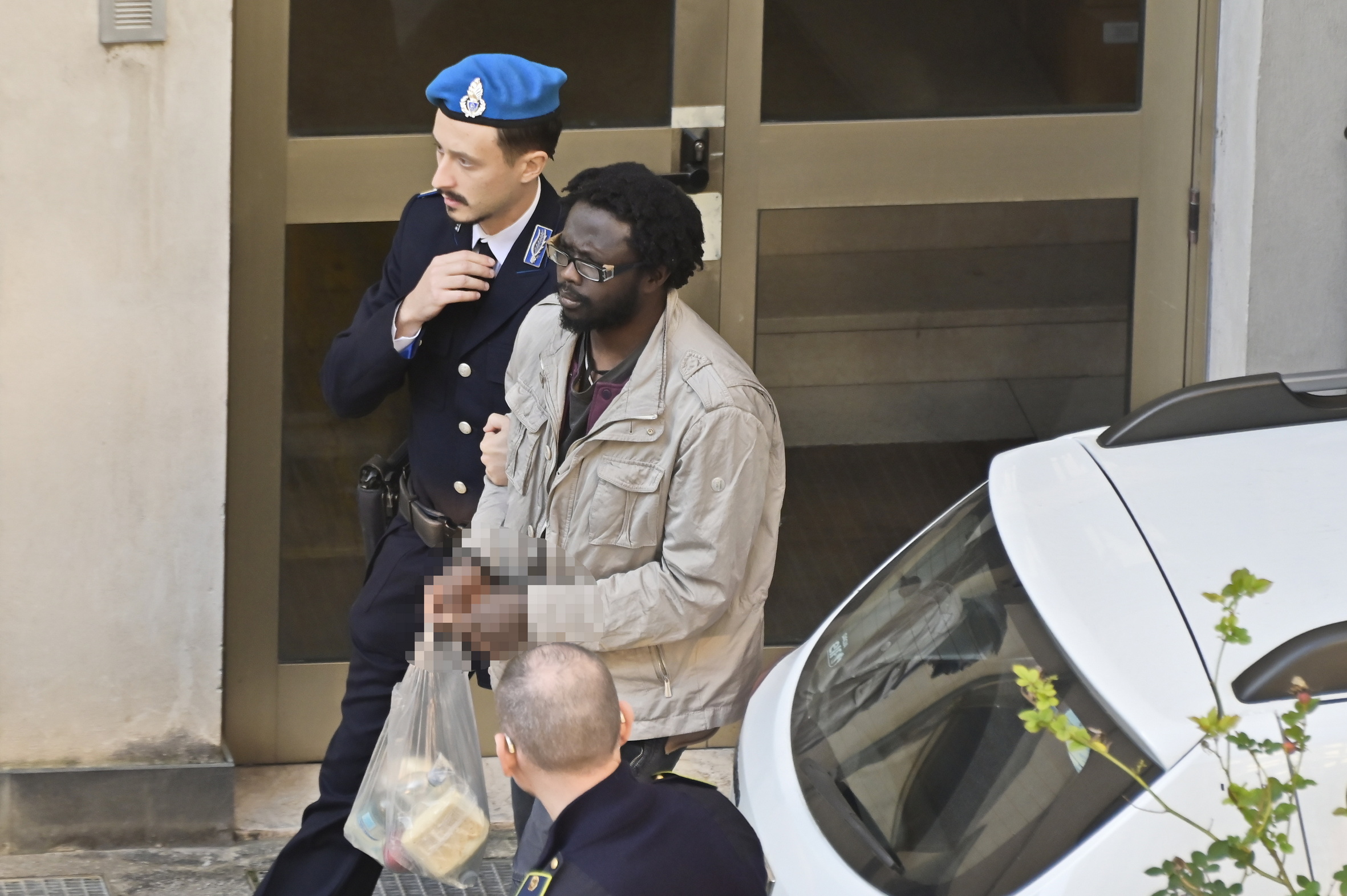 Meurtre de Verzeni, Sangare quitte le tribunal : « Des mots contre moi ». 1 meurtre de verzeni sangare quitte le tribunal des mots contre moi