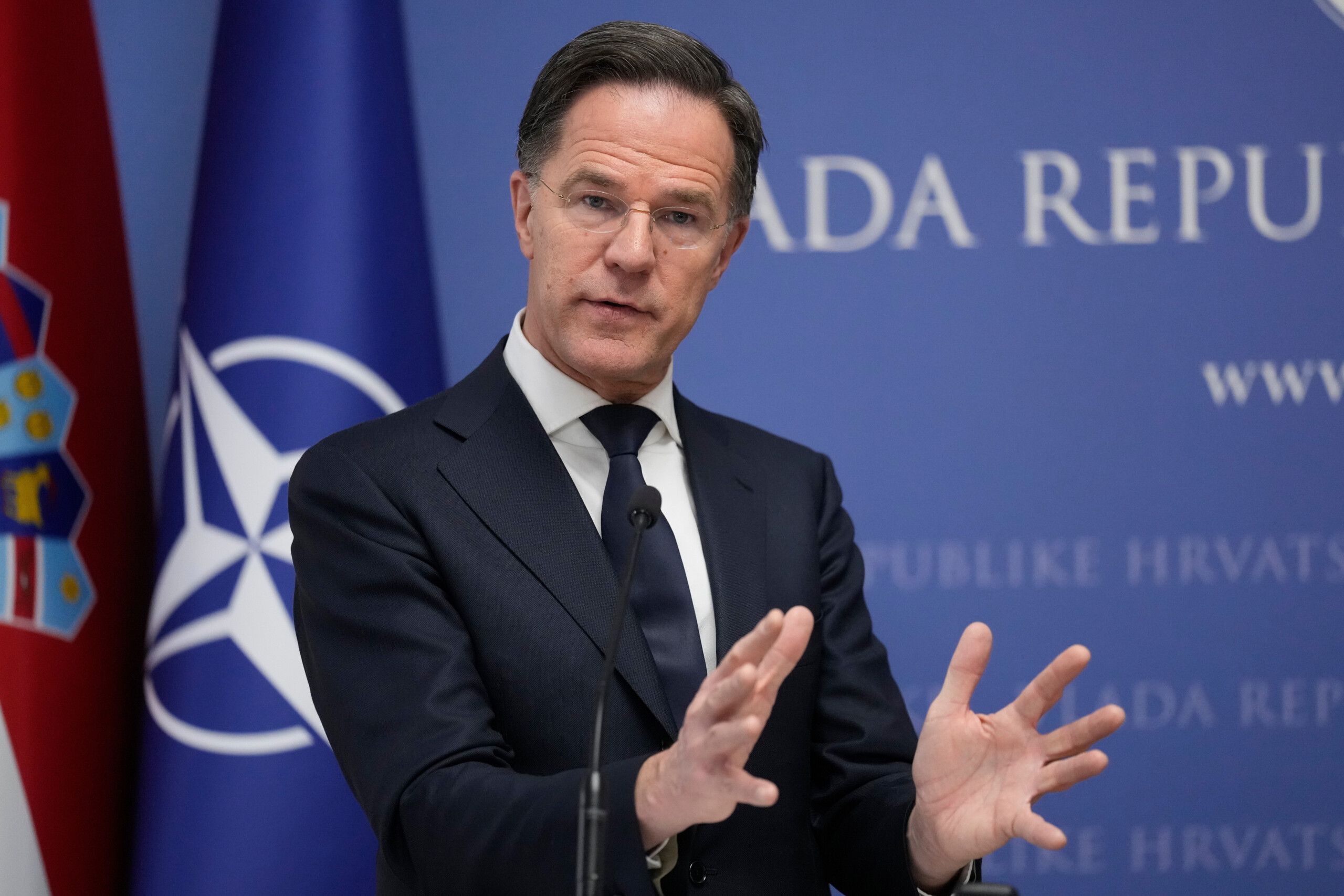 iran rutte regime contre son propre peuple allies en contact sur la crise scaled