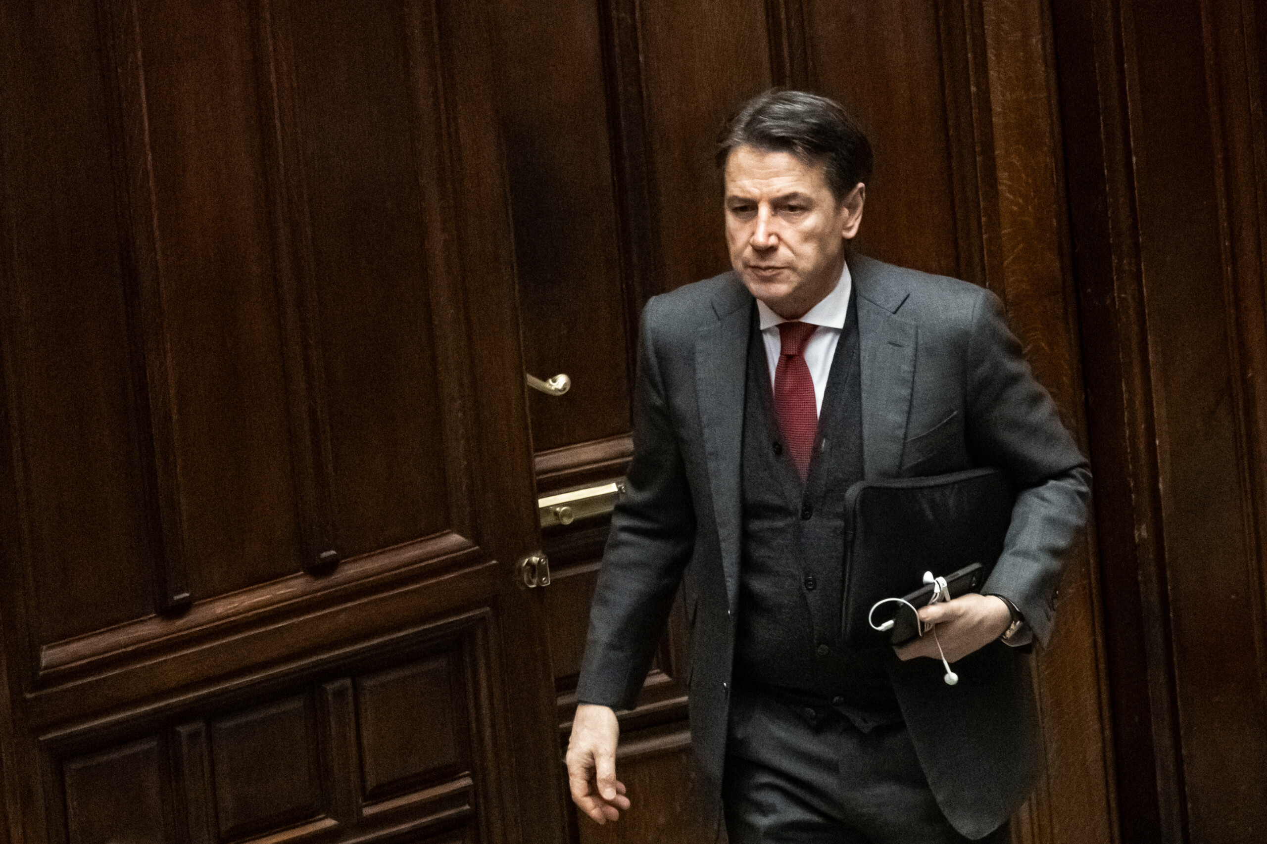 iran conte abstention apres le blocage de la demande du m5s sur le refus des actions unilaterales scaled