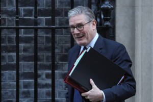 iran starmer nous travaillons a de nouvelles sanctions avec nos allies