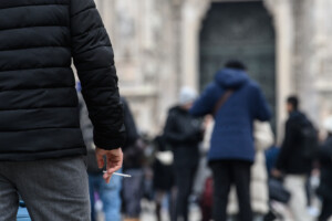 manoeuvre a partir de vendredi les cigarettes subiront une augmentation pouvant atteindre 30 centimes