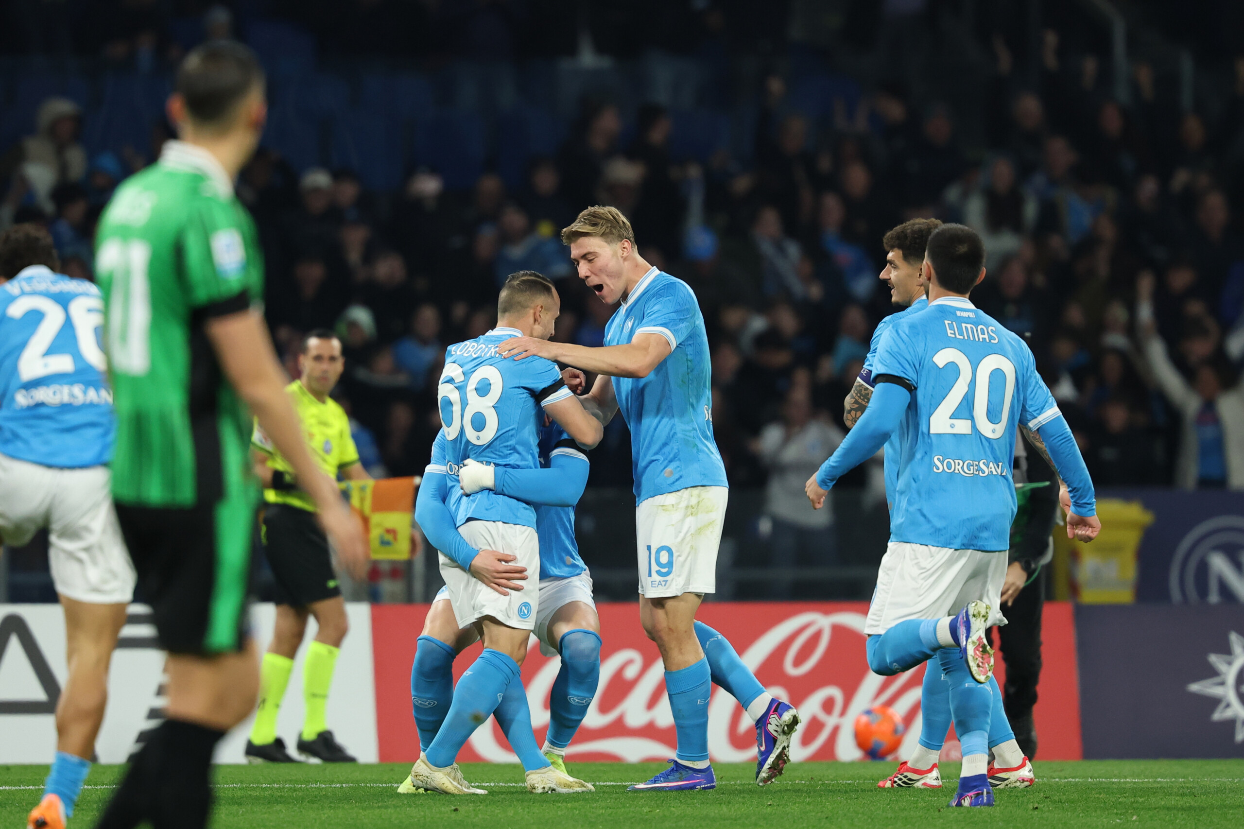 serie a naples sassuolo 1 0 lobotka fait la difference scaled