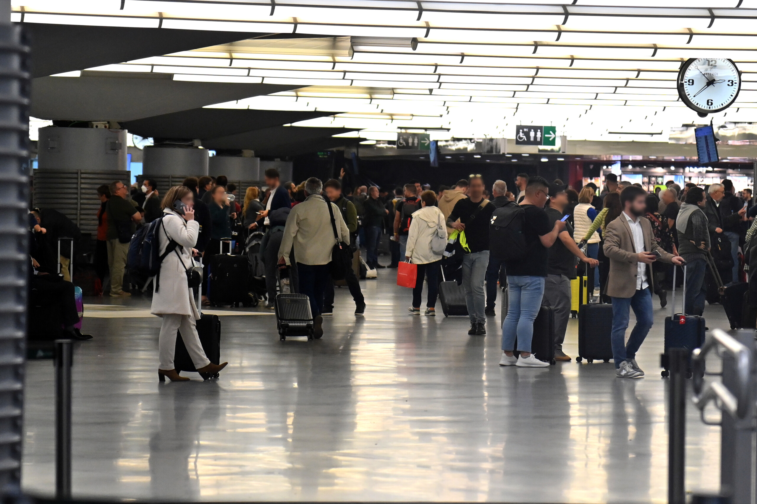 espagne le bilan de laccident ferroviaire seleve desormais a au moins 24 morts scaled