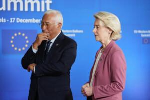 moyen orient ue invites a faire partie du conseil de paix pour gaza