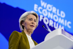 ue von der leyen le monde est bouleverse nous avons besoin dune europe plus forte et plus independante