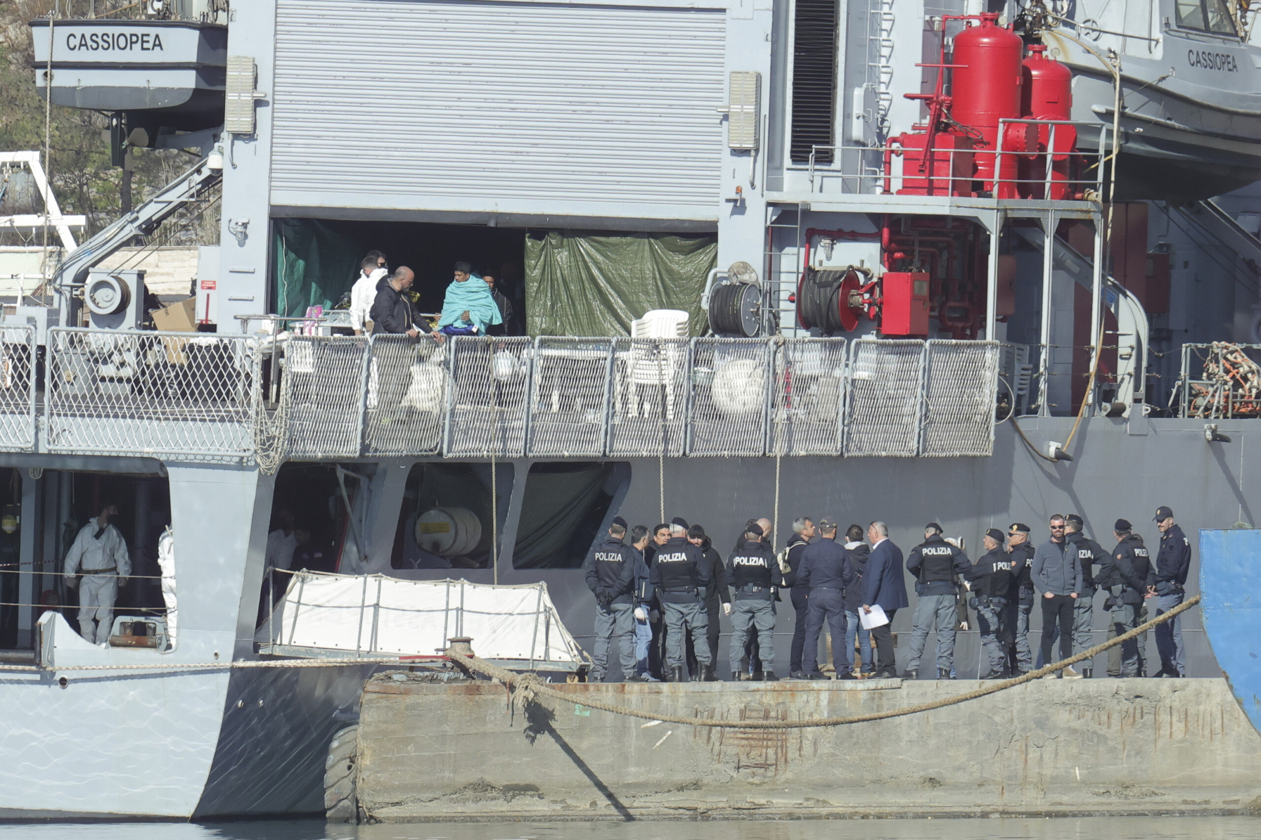 migrants renouvellement du contrat pour un complexe hotelier 5 etoiles destine a la police en albanie 18 millions deuros pour deux annees supplementaires scaled