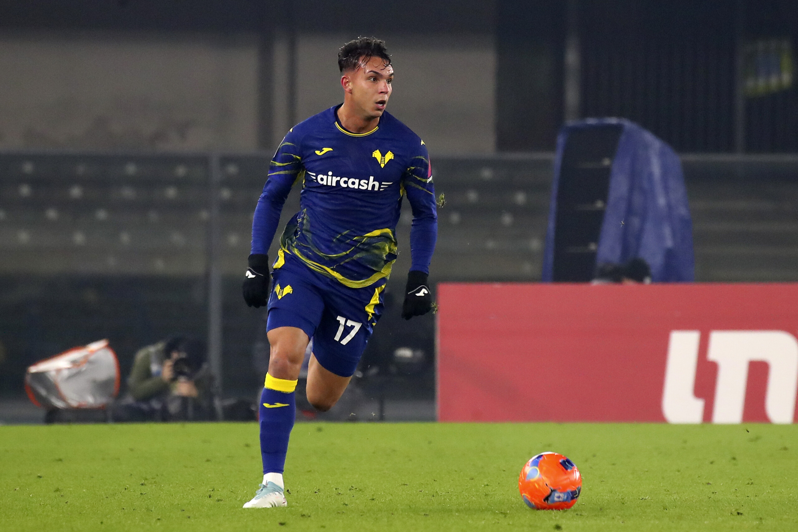 Naples, l'achat de Giovane à Vérone est officiel 1 naples lachat de giovane a verone est officiel scaled