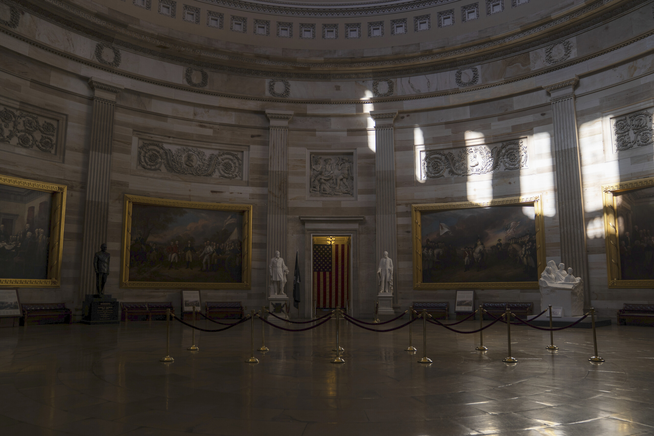 etats unis les democrates menacent de bloquer les fonds destines a la securite interieure scaled