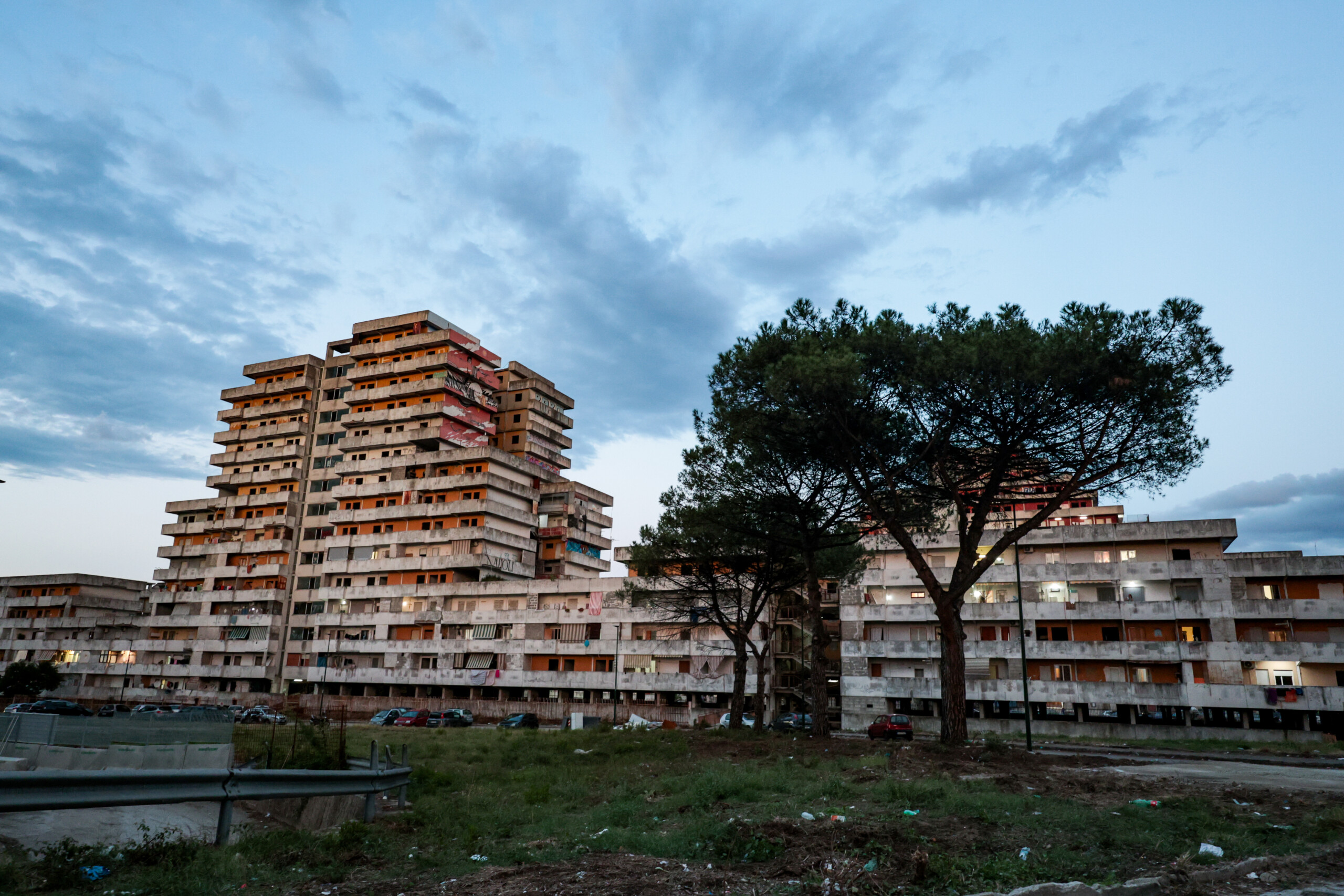 camorra demantelement dun reseau de trafic de drogue a scampia 28 arrestations scaled
