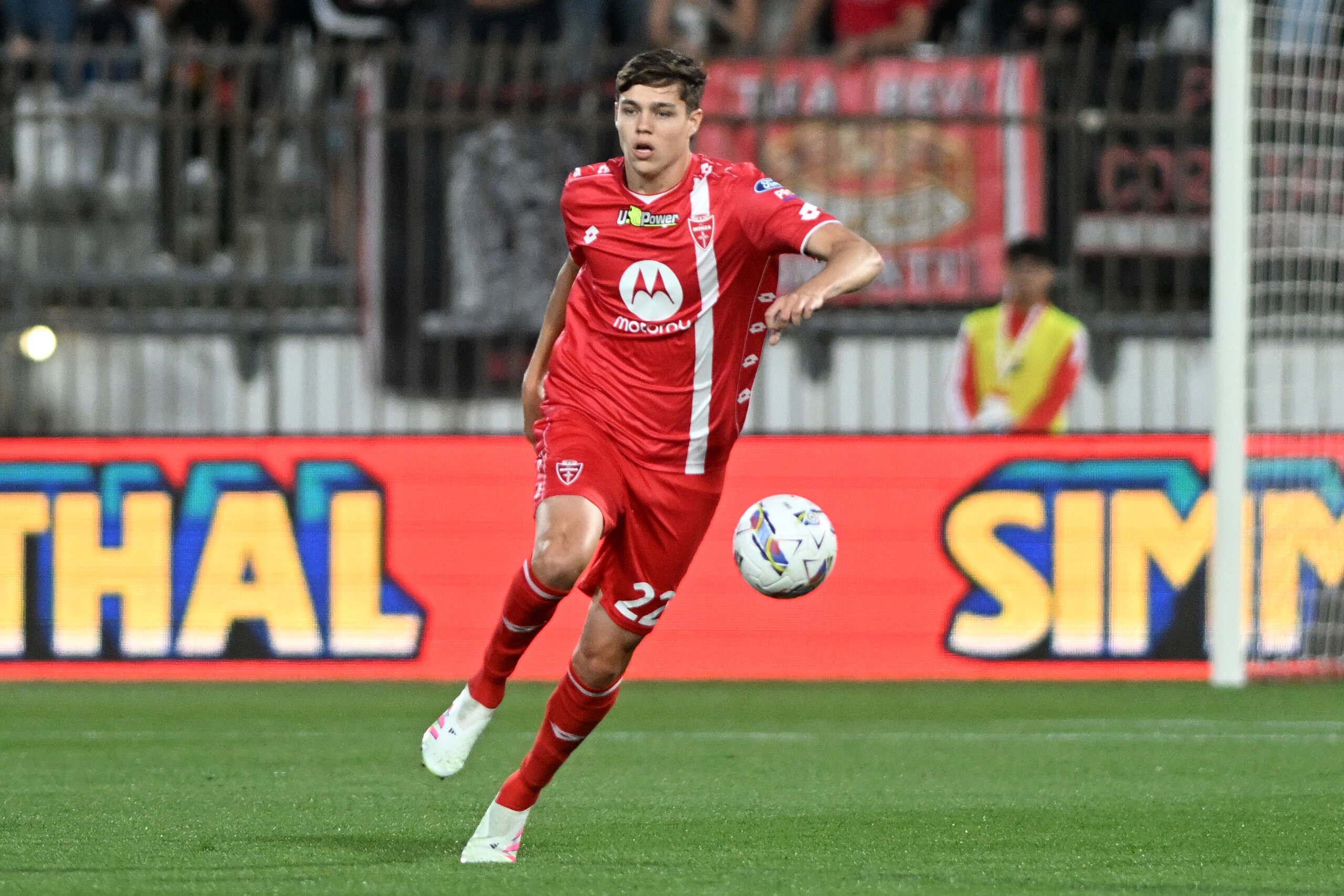 football inter cession officielle de palacios a lestudiantes de la plata scaled