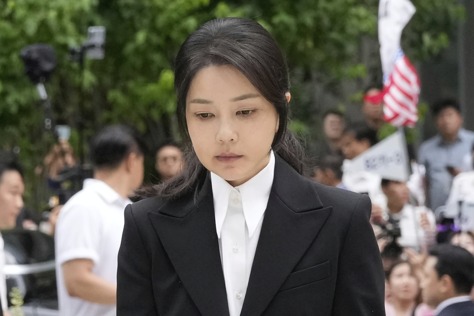 coree du sud lancienne premiere dame kim keon hee condamnee a 20 mois de prison pour corruption