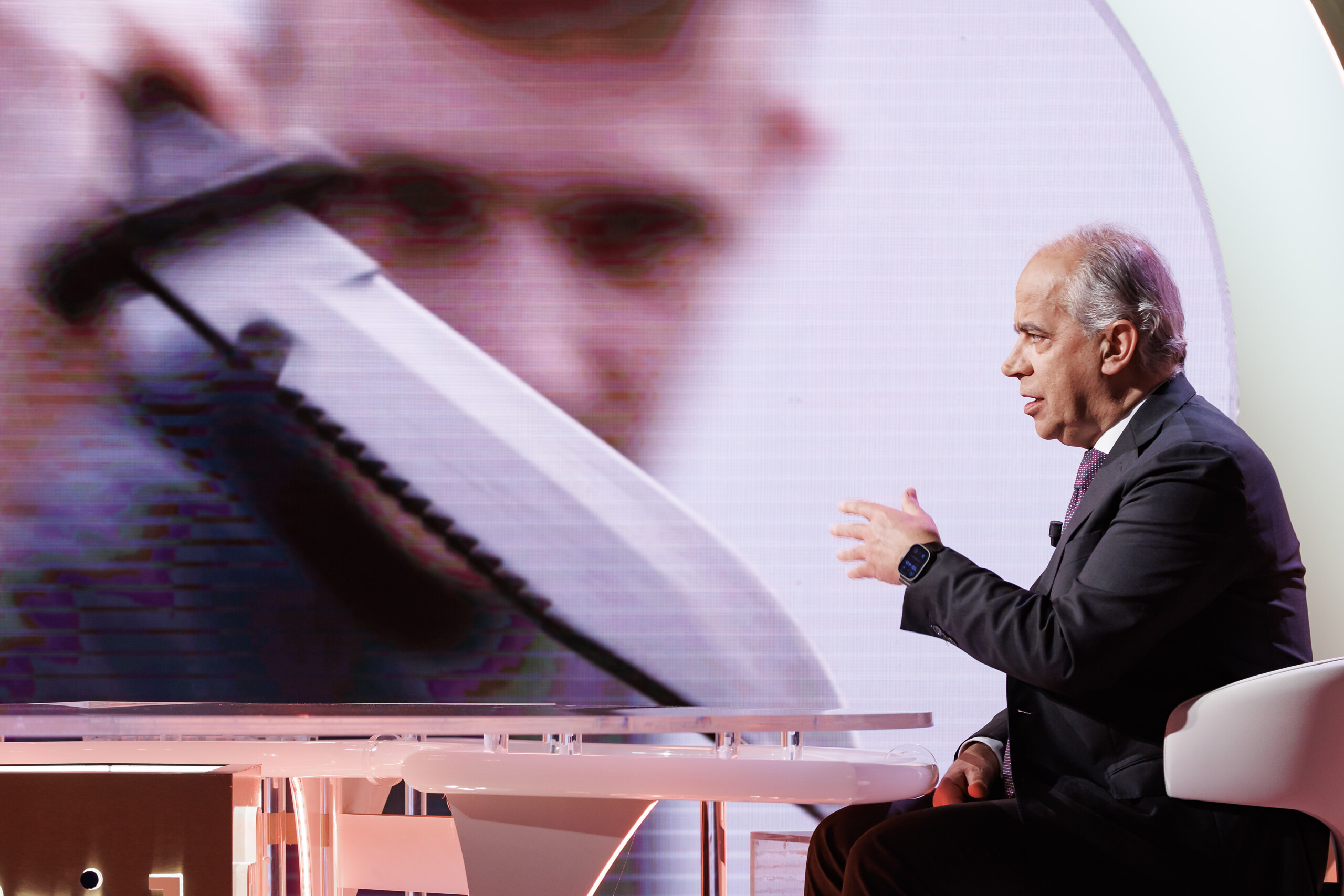 ecole circulaire valditara piantedosi contre les couteaux detecteurs de metaux sur demande scaled