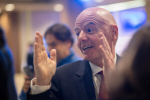 ue m infantino se trompe sur la russie la normalisation est inacceptable