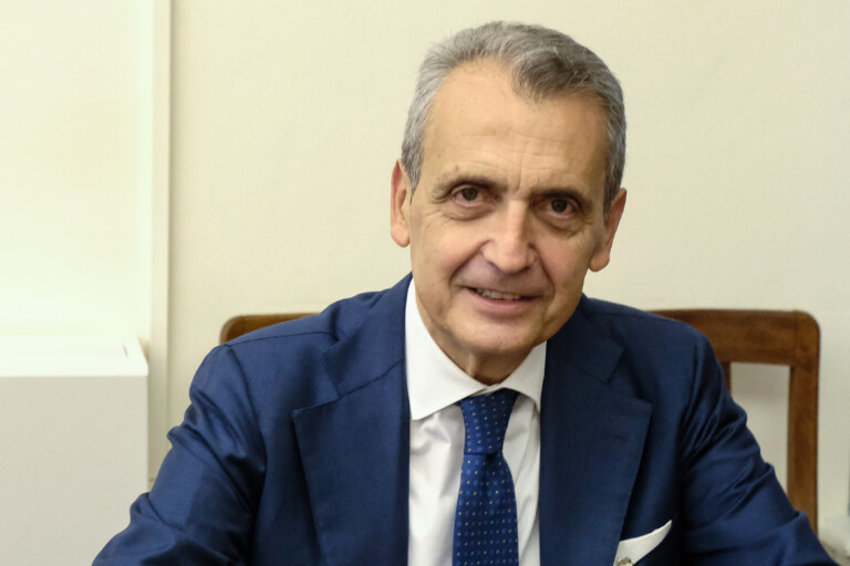 fiscalite carbone 200 000 fraudeurs fiscaux totaux decouverts dont 86 000 activites au noir