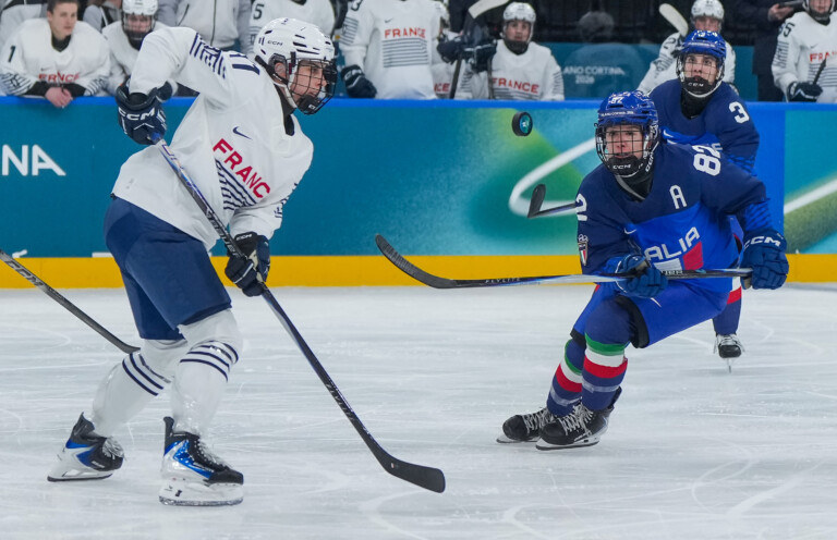 milan cortina hockey feminin premiere victoire historique de litalie 4 1 contre la france