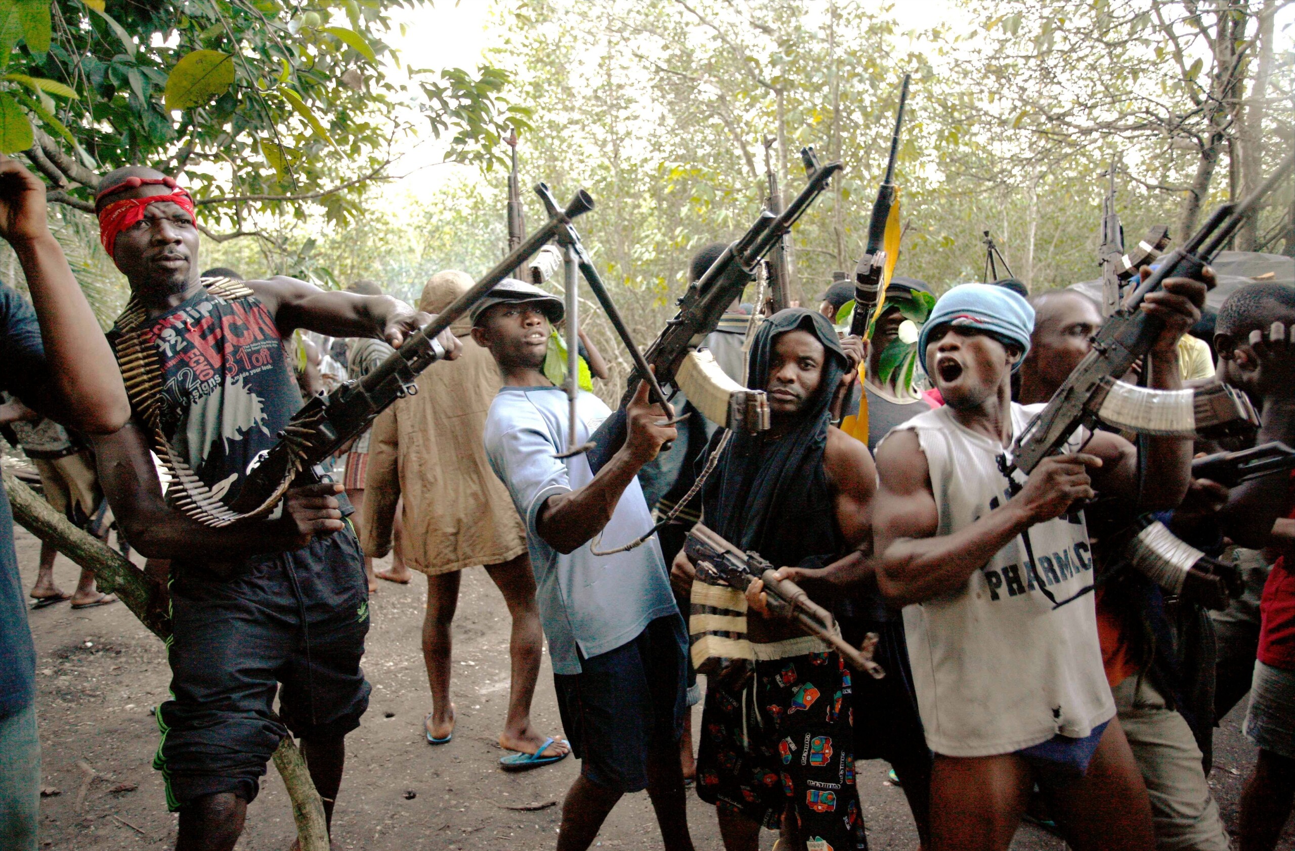 nigeria des hommes armes tuent 3 personnes et en enlevent 11 un pretre egalement parmi les victimes scaled