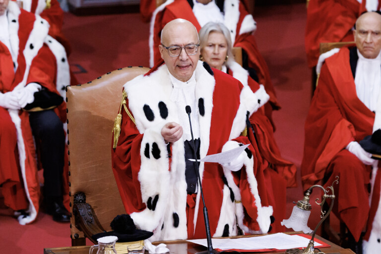 referendum le premier president de la cour de cassation des insinuations intolerables