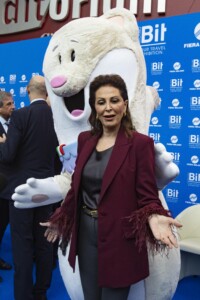 affaire santanche la ministre fait lobjet dune enquete pour faillite dans le cadre de la faillite de bioera