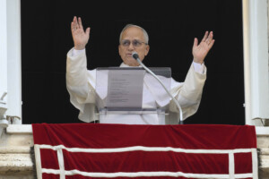 pape en italie un demi million de personnes sont en situation de precarite sanitaire aidons les