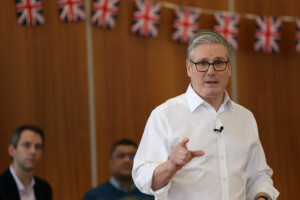 royaume uni lancien chef de la communication de starmer demissionne de la chambre des lords