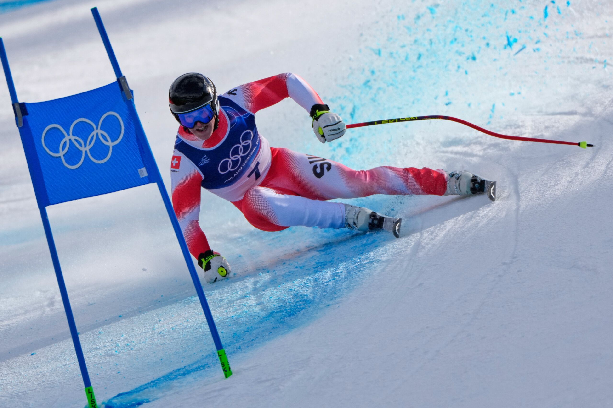 milan cortina von allmen triomphe en super g troisieme medaille dor pour le suisse scaled