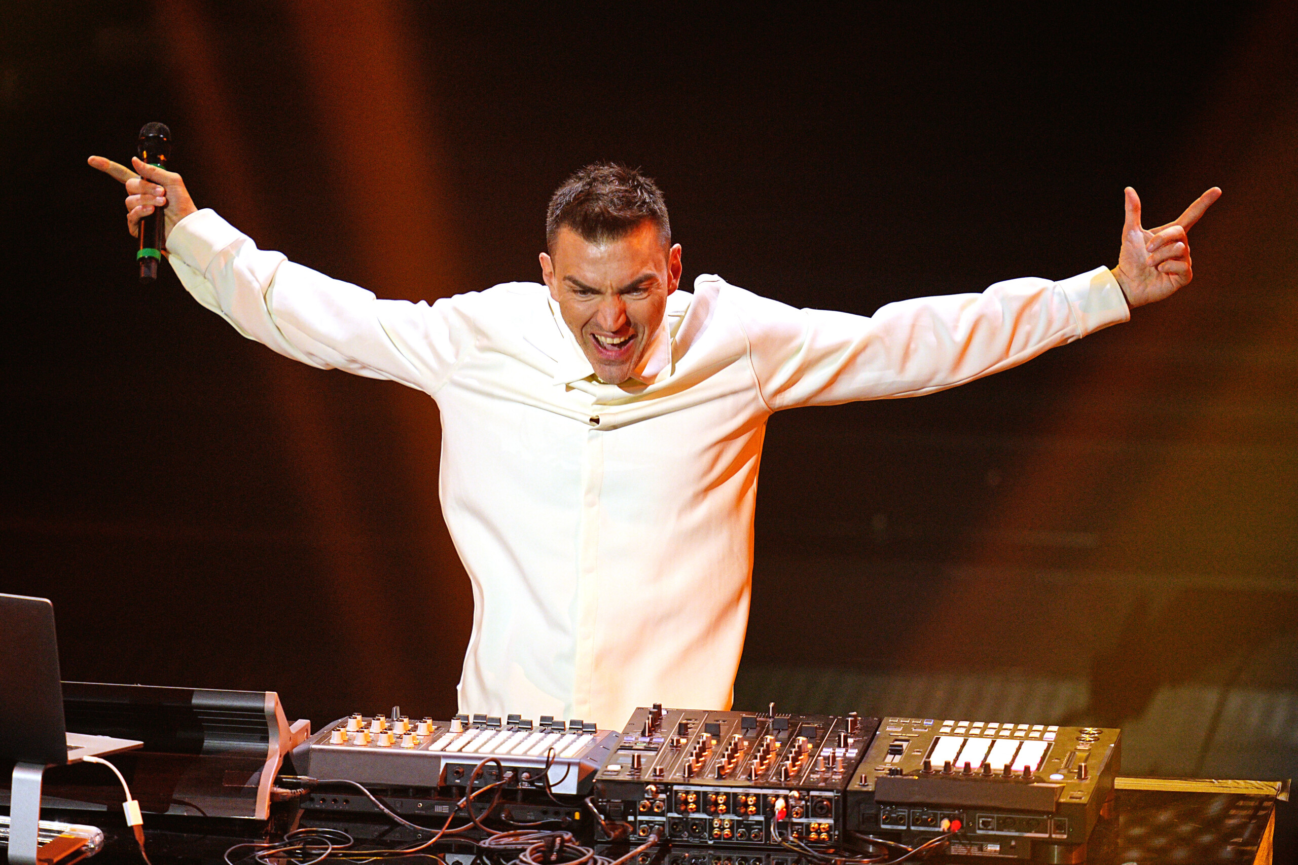 milan cortina gabry ponte parmi les protagonistes de la ceremonie de cloture scaled