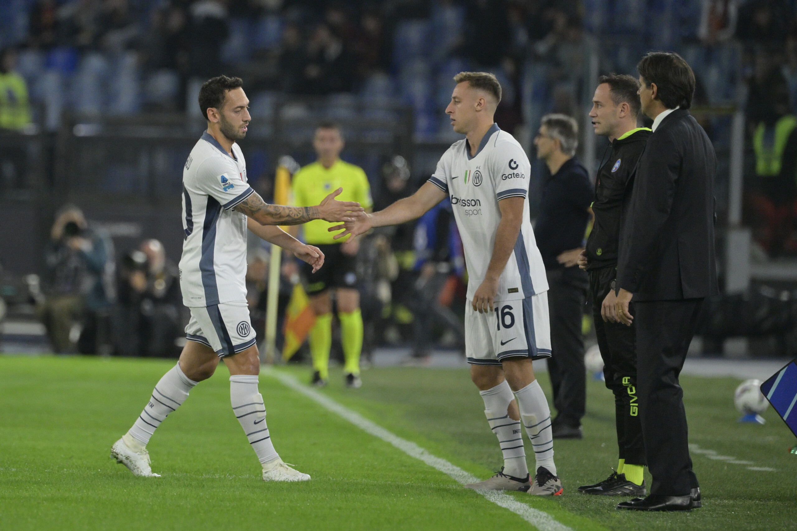 ligue des champions coup dur pour linter chivu perd calhanoglu et frattesi scaled