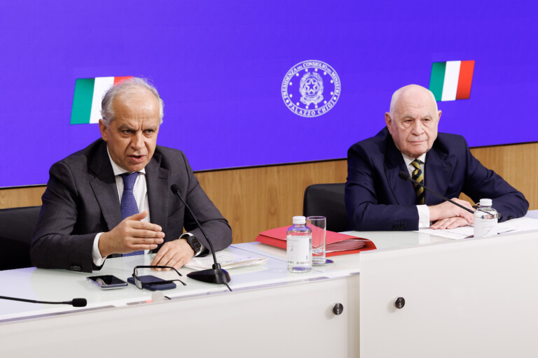 autonomie feu vert du conseil des ministres aux accords preliminaires avec les regions du nord