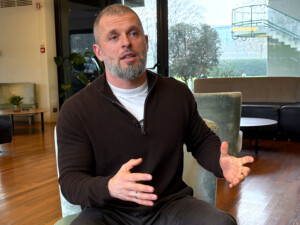 milan cortina kiev scandaleux que les russes et les bielorusses arborent leurs drapeaux aux jeux paralympiques