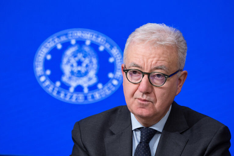 csm mantovano les propos de mattarella ne doivent pas etre interpretes mais appliques