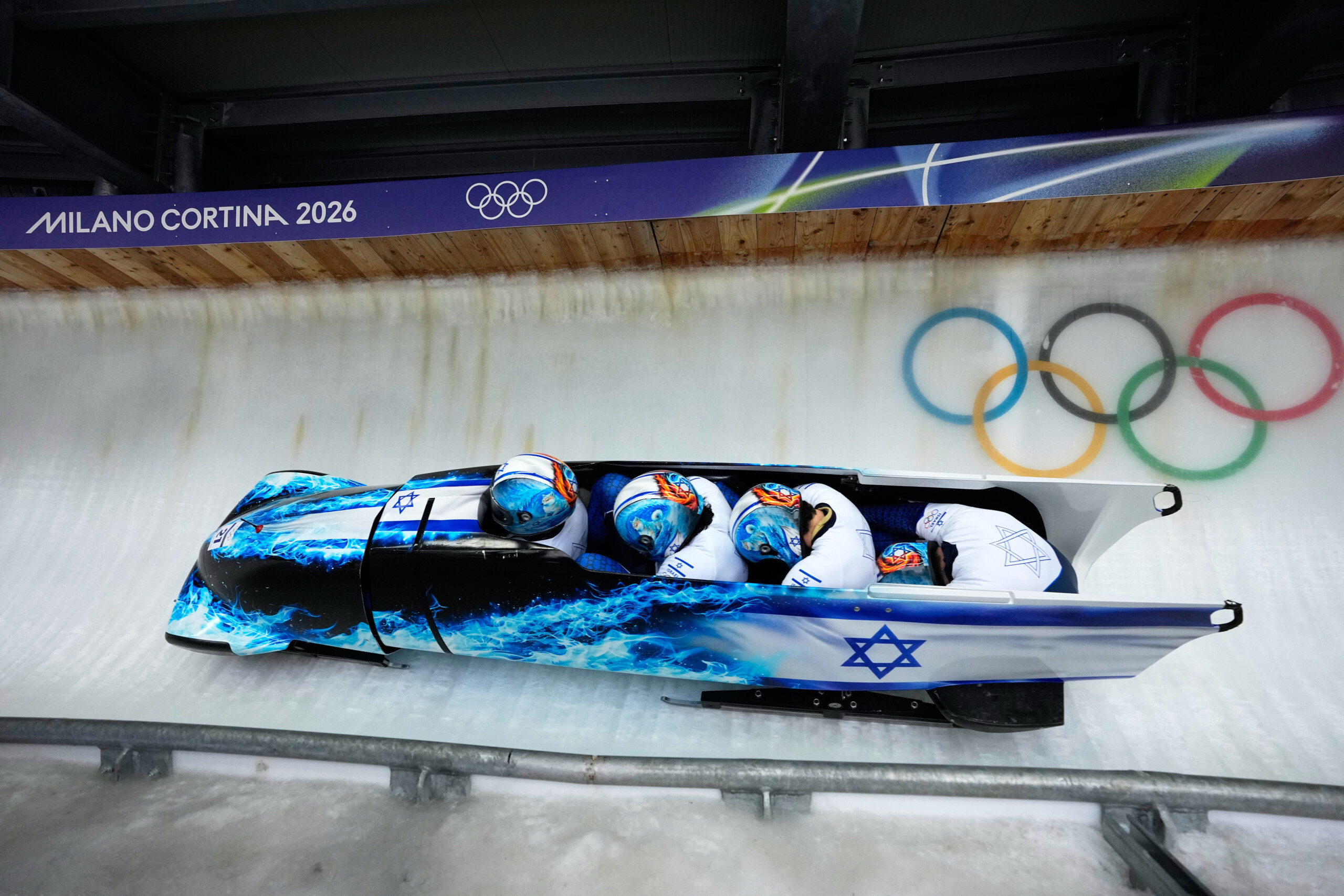 Milan-Cortina : la Rai diffuse la descente de bobsleigh d'Israël, excuses dans le commentaire 1 milan cortina la rai diffuse la descente de bobsleigh disrael excuses dans le commentaire scaled