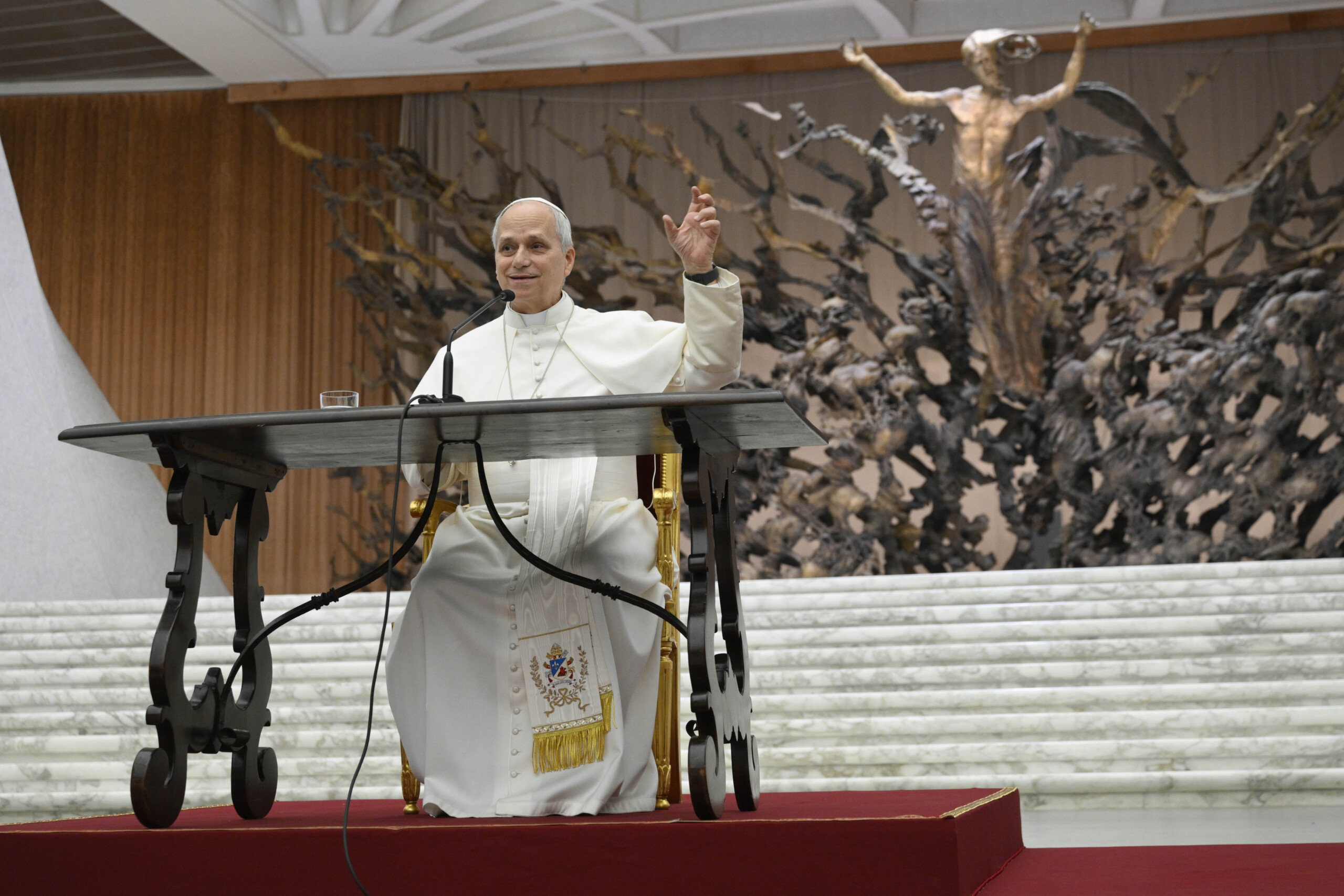 pape leon xiv la politique et leconomie ne peuvent pas reposer sur des leaders solitaires scaled