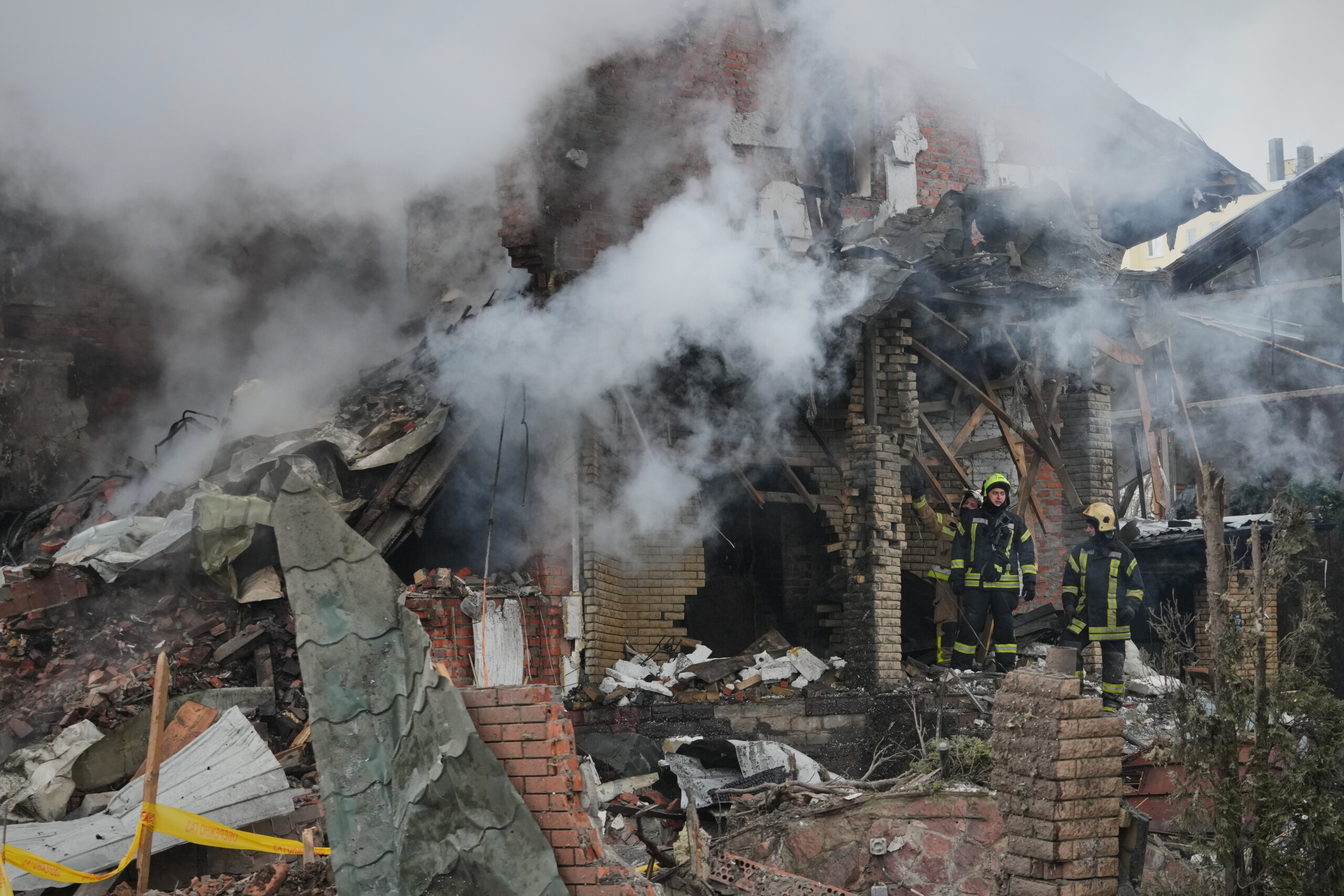 ukraine berlin paris varsovie il faut une paix juste pour kiev scaled