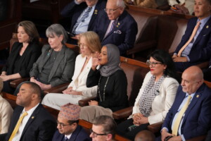 etats unis trump attaque les representantes democrates omar et tlaib et de niro deux folles et un dement