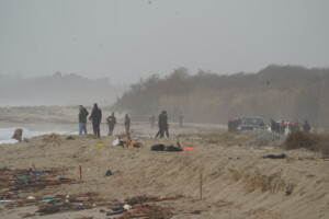 save the children au moins cent enfants decedent chaque annee a cutro