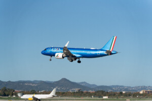 aeronautique les syndicats annulent environ 300 vols en raison dune greve chez ita et easyjet