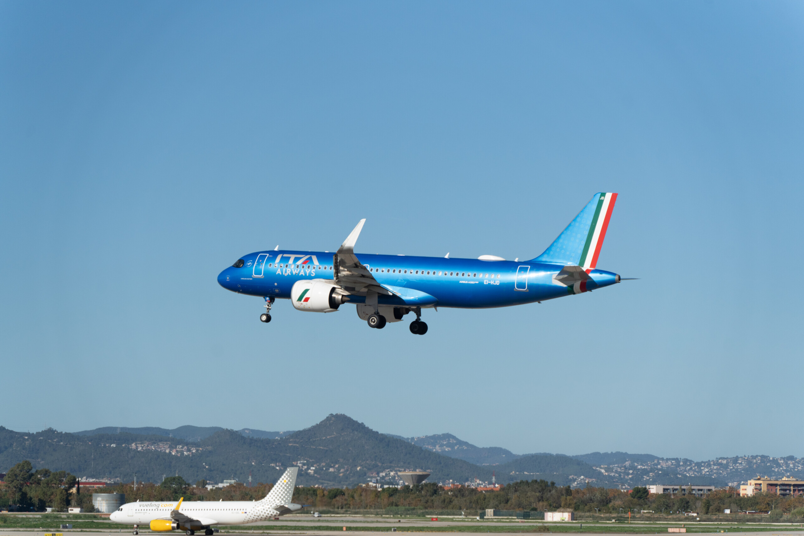 aeronautique les syndicats annulent environ 300 vols en raison dune greve chez ita et easyjet scaled