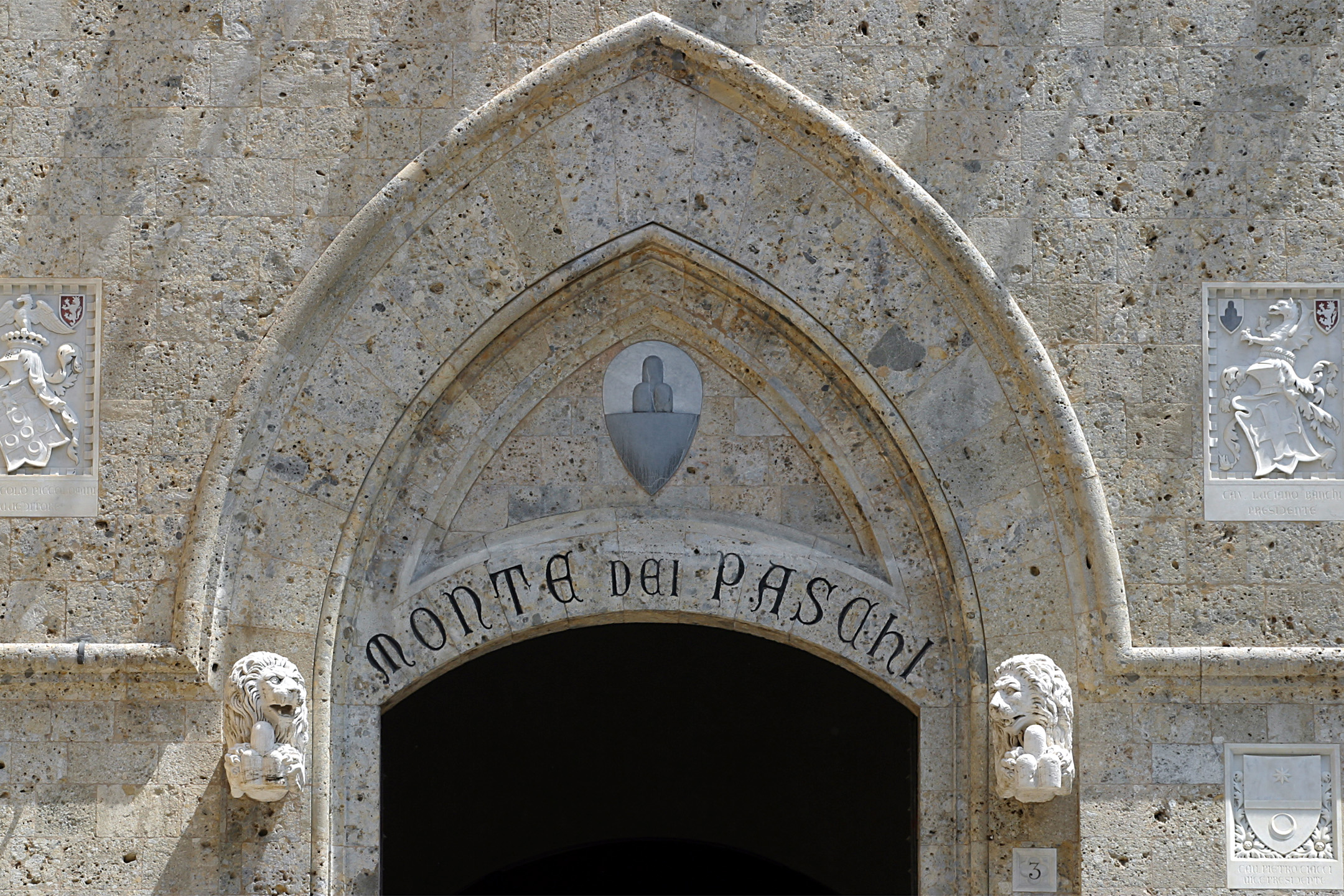 Mps : le plan prévoit un bénéfice net ajusté de 3,7 milliards d'EUR en 2030 et de 3,3 milliards d'EUR en 2028 1 mps le plan prevoit un benefice net ajuste de 37 milliards deur en 2030 et de 33 milliards deur en 2028