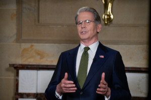 iran bessent le non de lespagne a lutilisation de la base met en danger la vie des americains