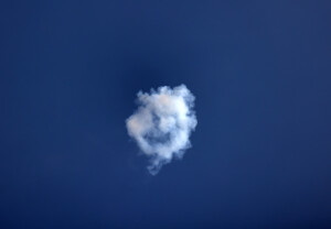 iran annonce des bases americaines attaquees au kuwait