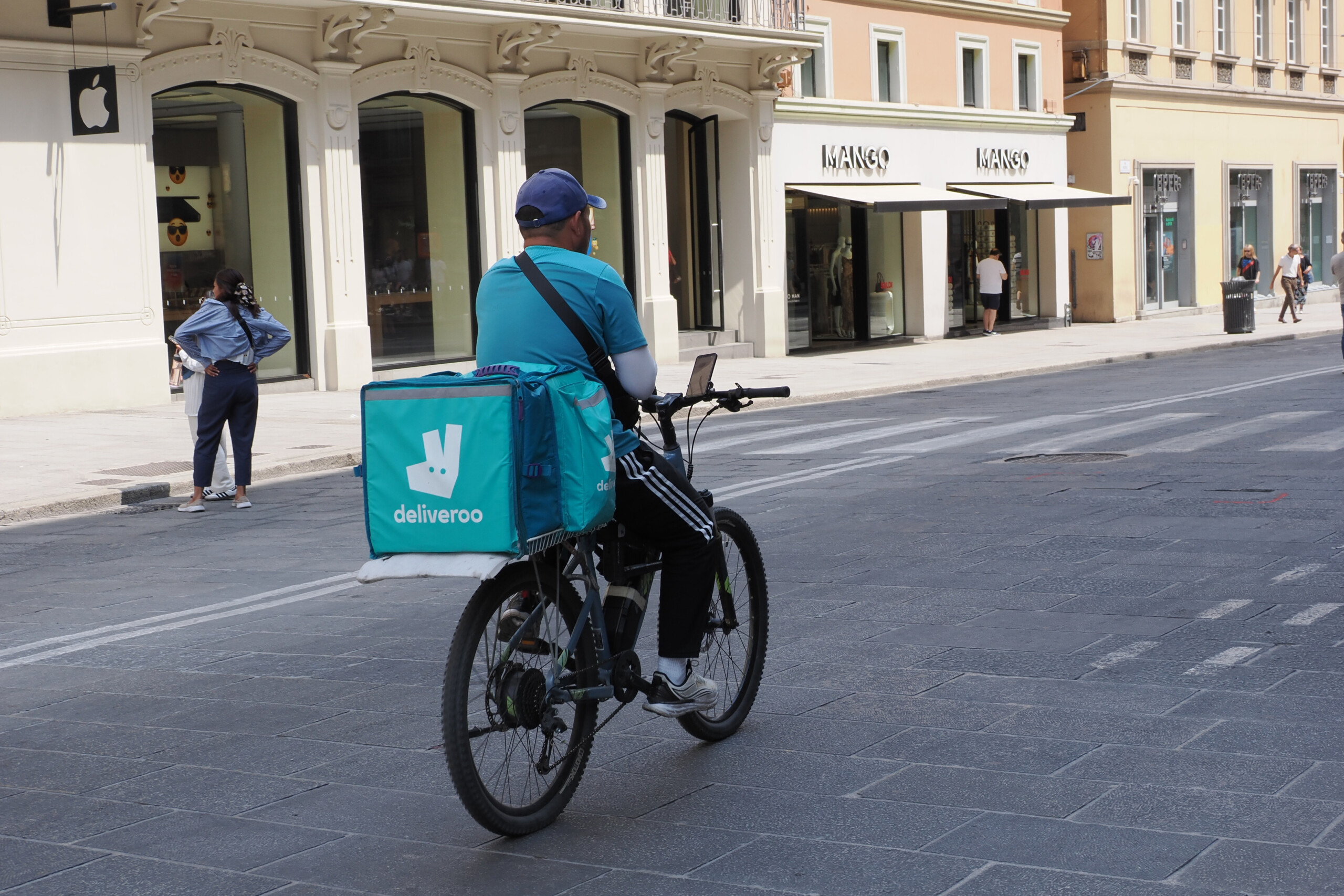 riders cgil plus de 30 carres pour reclamer plus de salaires et de protection scaled