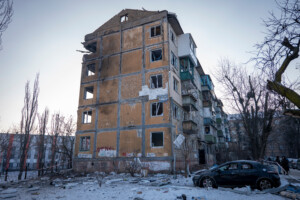 ukraine au moins 4 morts et 10 blesses lors dattaques russes sur la region de kiev